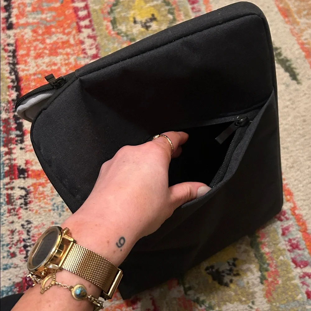 Black Laptop Sleeve - Picture 2 of 10